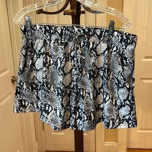 NWOT Super Cute Shorts.